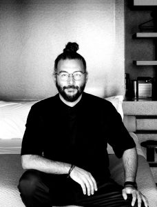 Nikos-Karaflos-Dexamenes-1-1-scaled-blackwhite